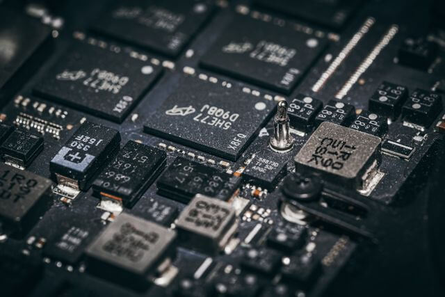 Huawei AI chip semiconductor technology