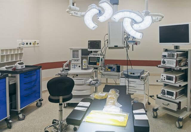 Apple Vision Pro surgery operating room technology