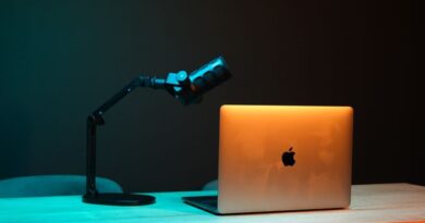 Apple Huxe AI Acqui-Hire Deal