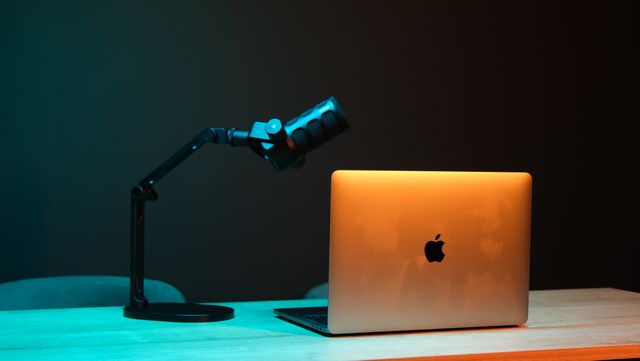 Apple Huxe AI Acqui-Hire Deal